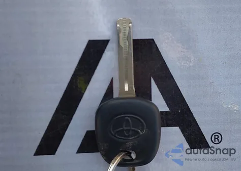 2020 Toyota Corolla Le z USA, uszkodzony, nr VIN JTDEPRAE8LJ014503